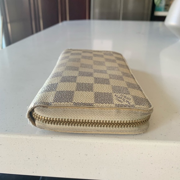 Louis Vuitton Zippy Wallet - Picture 4 of 8